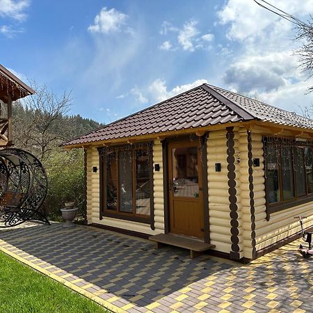 Gasthaus Rodynnyi Zatyshok Werchowyna Exterior foto