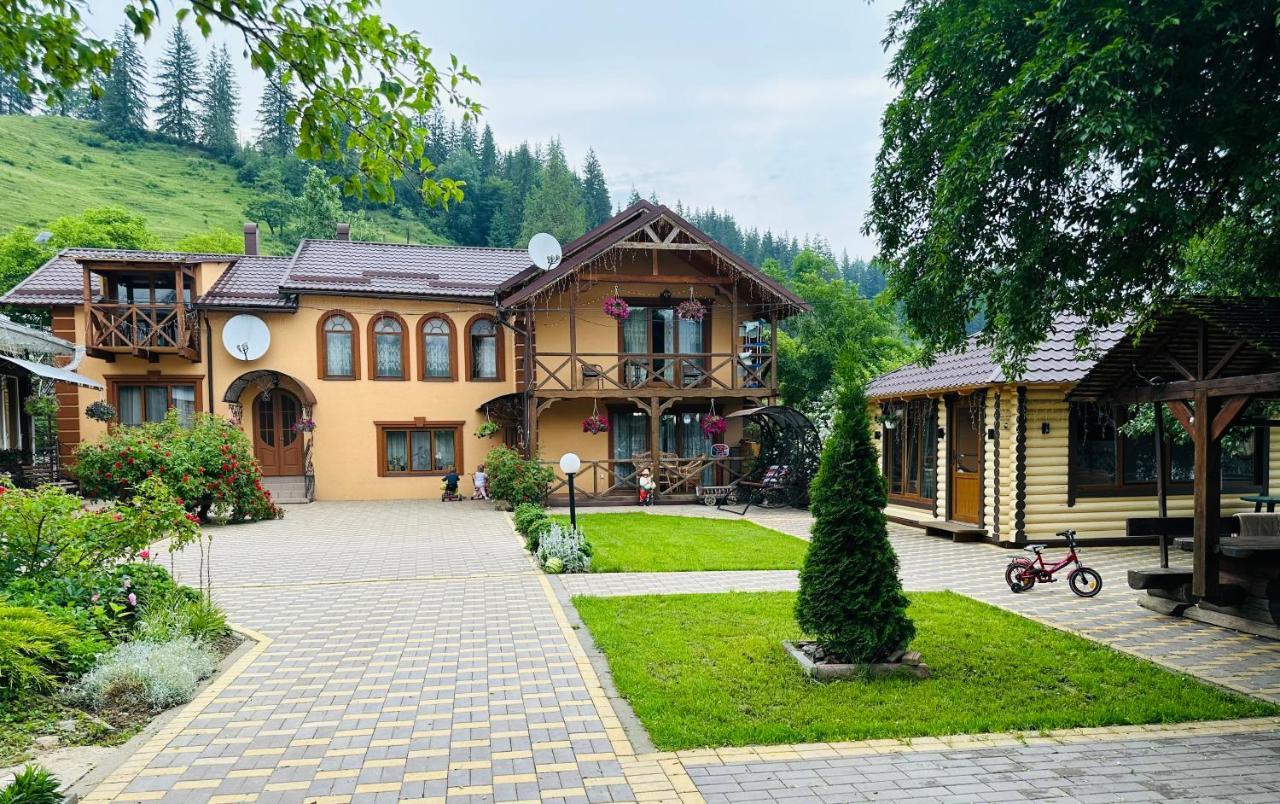 Gasthaus Rodynnyi Zatyshok Werchowyna Exterior foto